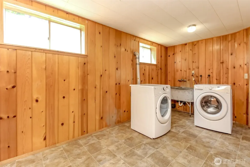 5127 S Hazel Street Seattle WA 98178