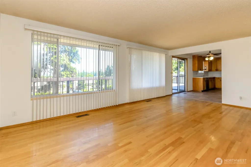 5127 S Hazel Street Seattle WA 98178