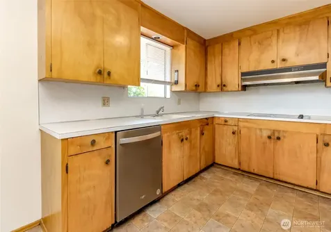 5127 S Hazel Street Seattle WA 98178