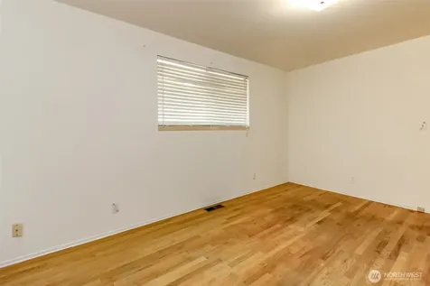 5127 S Hazel Street Seattle WA 98178