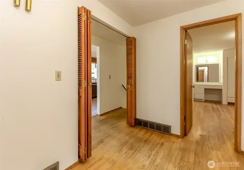 5127 S Hazel Street Seattle WA 98178