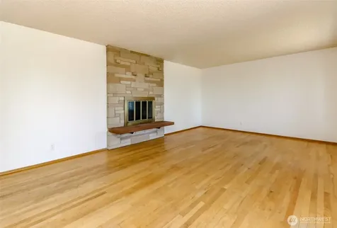 5127 S Hazel Street Seattle WA 98178