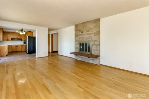 5127 S Hazel Street Seattle WA 98178