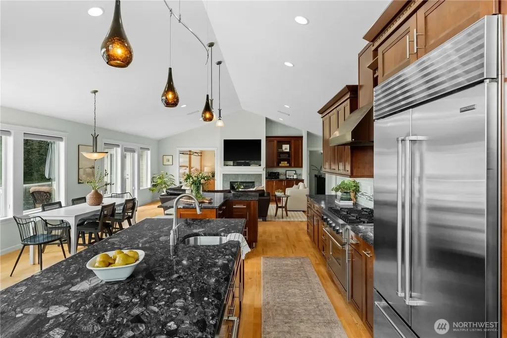 7804 Ray Nash Drive NW Gig Harbor WA 98335