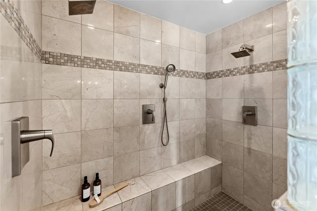 7804 Ray Nash Drive NW Gig Harbor WA 98335