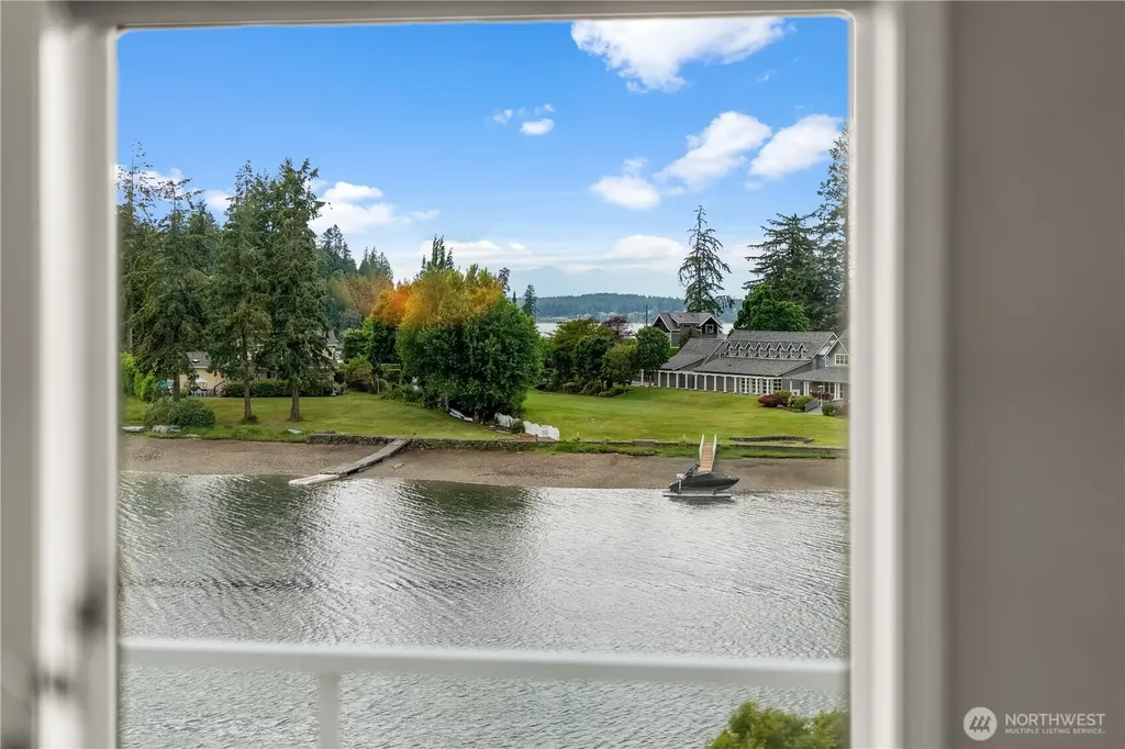 7804 Ray Nash Drive NW Gig Harbor WA 98335