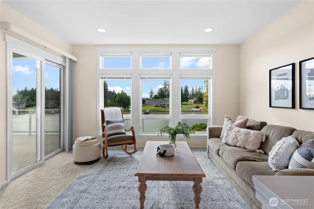7804 Ray Nash Drive NW Gig Harbor WA 98335