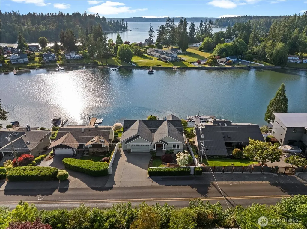 7804 Ray Nash Drive NW Gig Harbor WA 98335