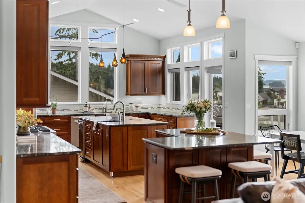 7804 Ray Nash Drive NW Gig Harbor WA 98335