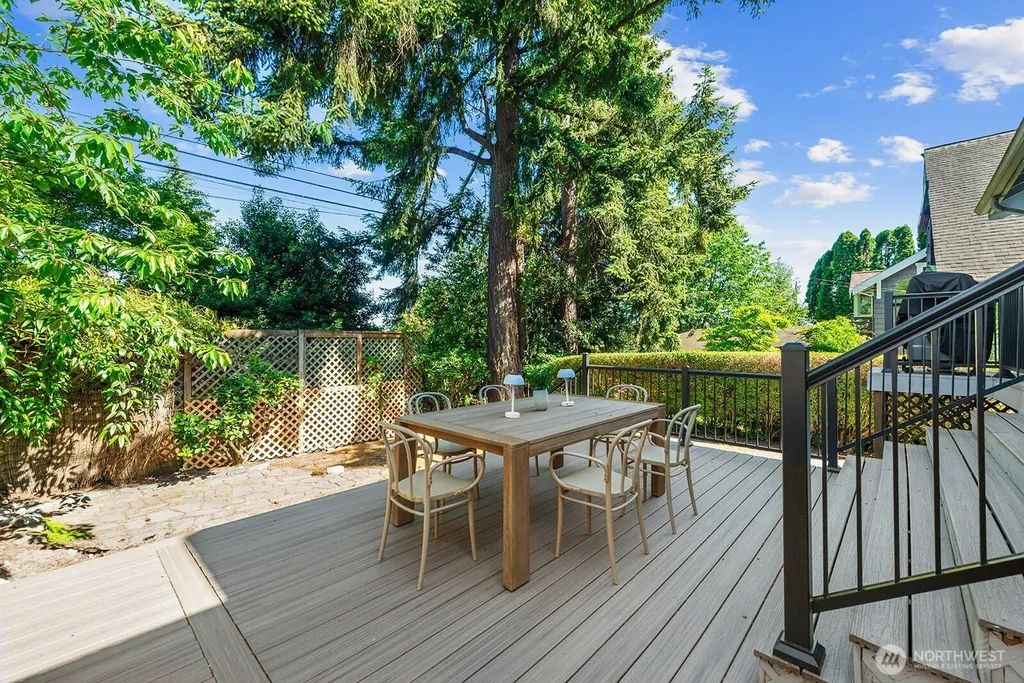 6314 19th Avenue NE Seattle WA 98115