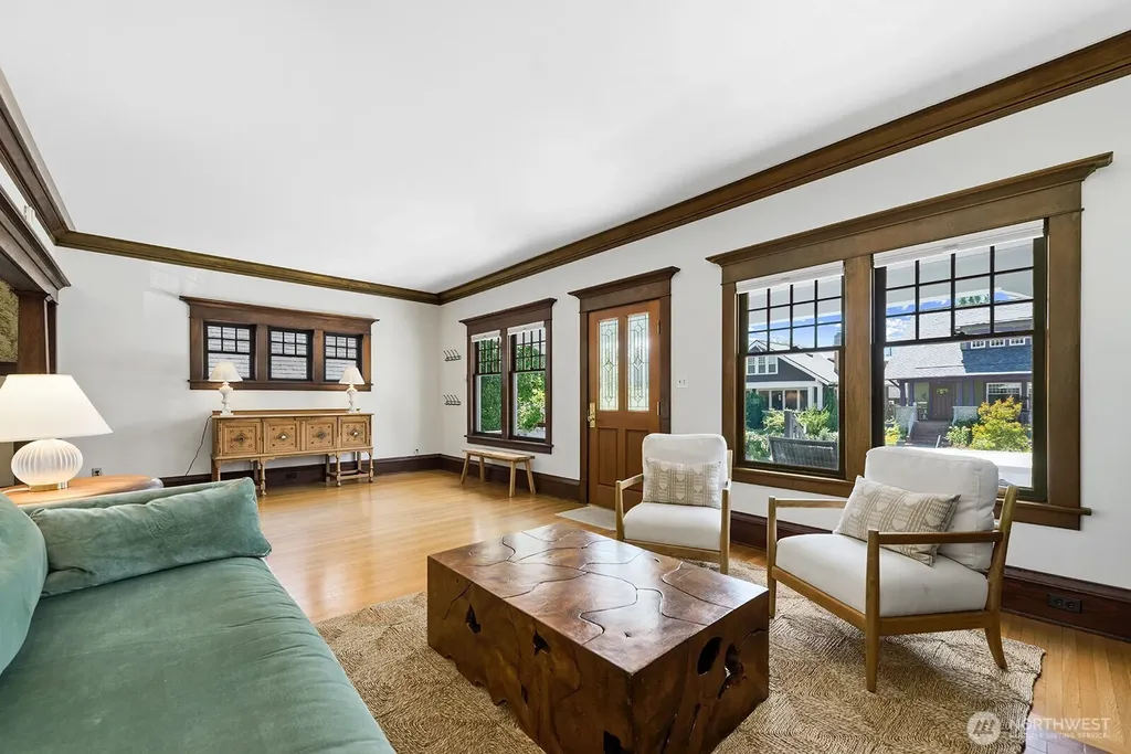 6314 19th Avenue NE Seattle WA 98115