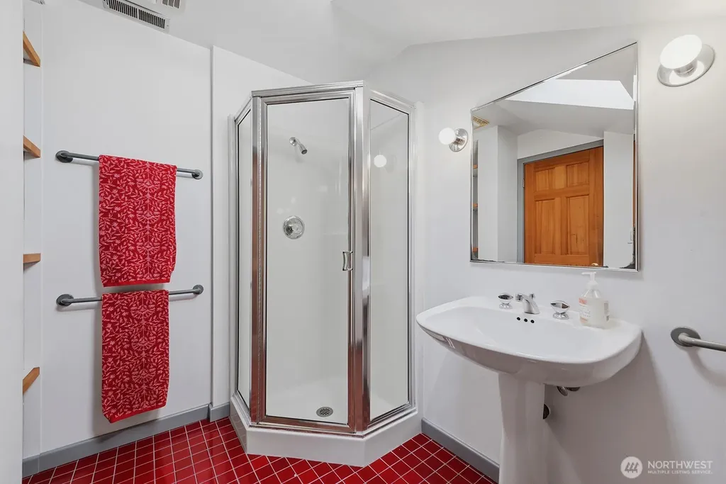 6314 19th Avenue NE Seattle WA 98115