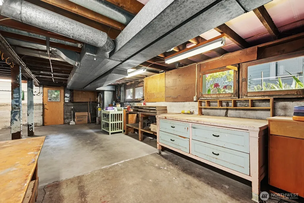 6314 19th Avenue NE Seattle WA 98115