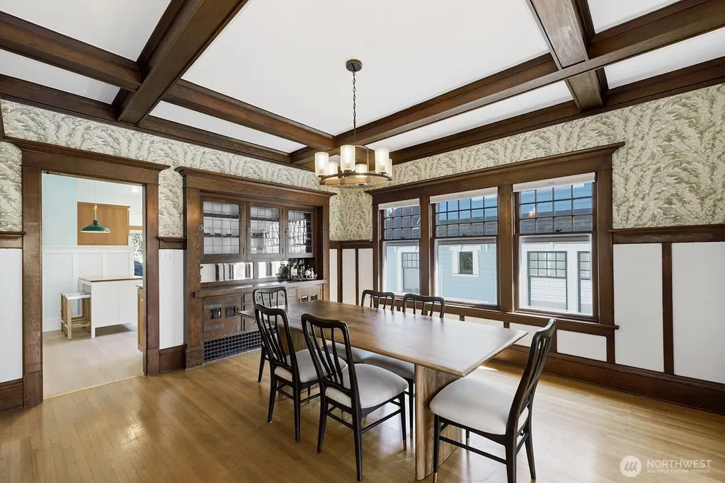 6314 19th Avenue NE Seattle WA 98115