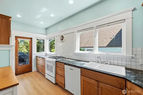 6314 19th Avenue NE Seattle WA 98115