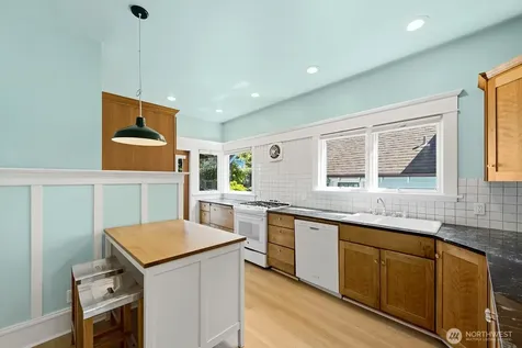 6314 19th Avenue NE Seattle WA 98115