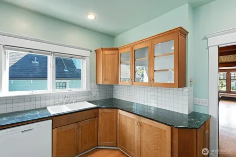 6314 19th Avenue NE Seattle WA 98115