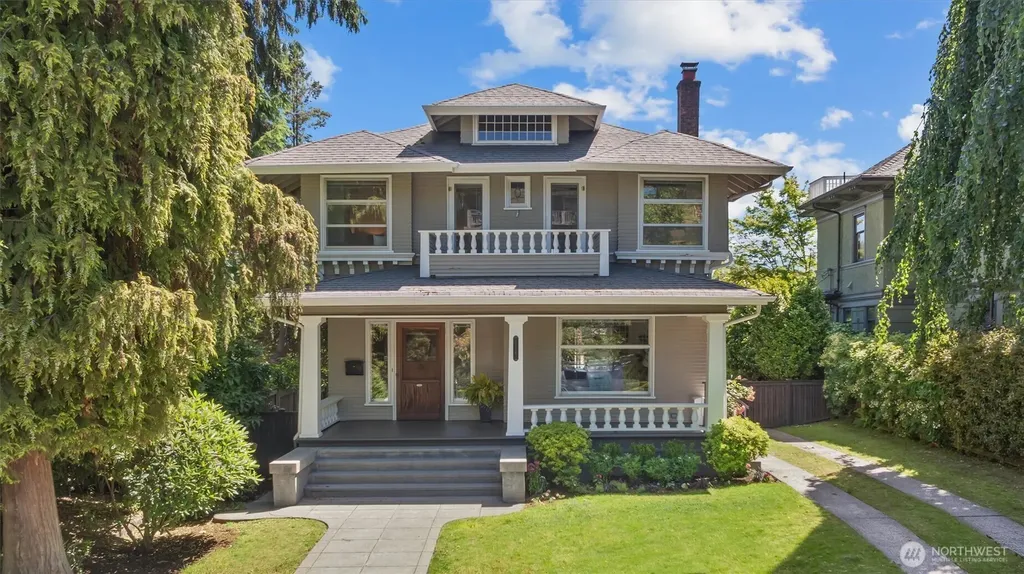 938 18th Avenue E Seattle WA 98112