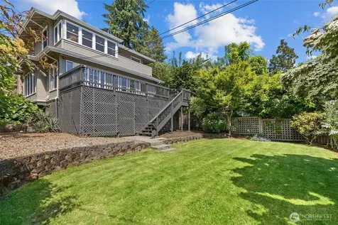 938 18th Avenue E Seattle WA 98112