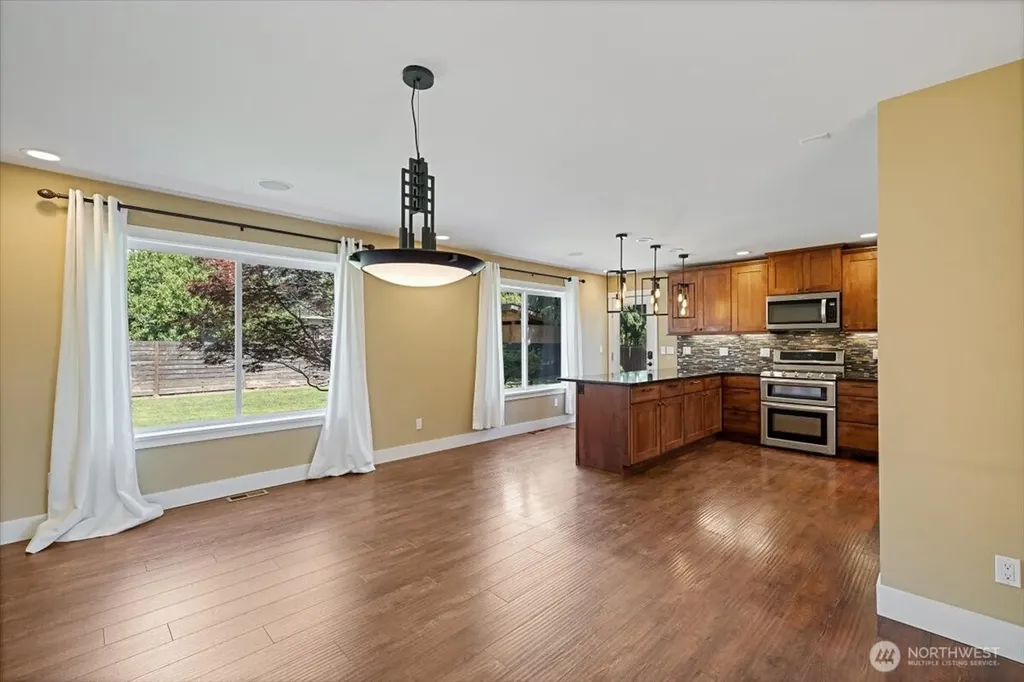 620 10th Avenue Kirkland WA 98033