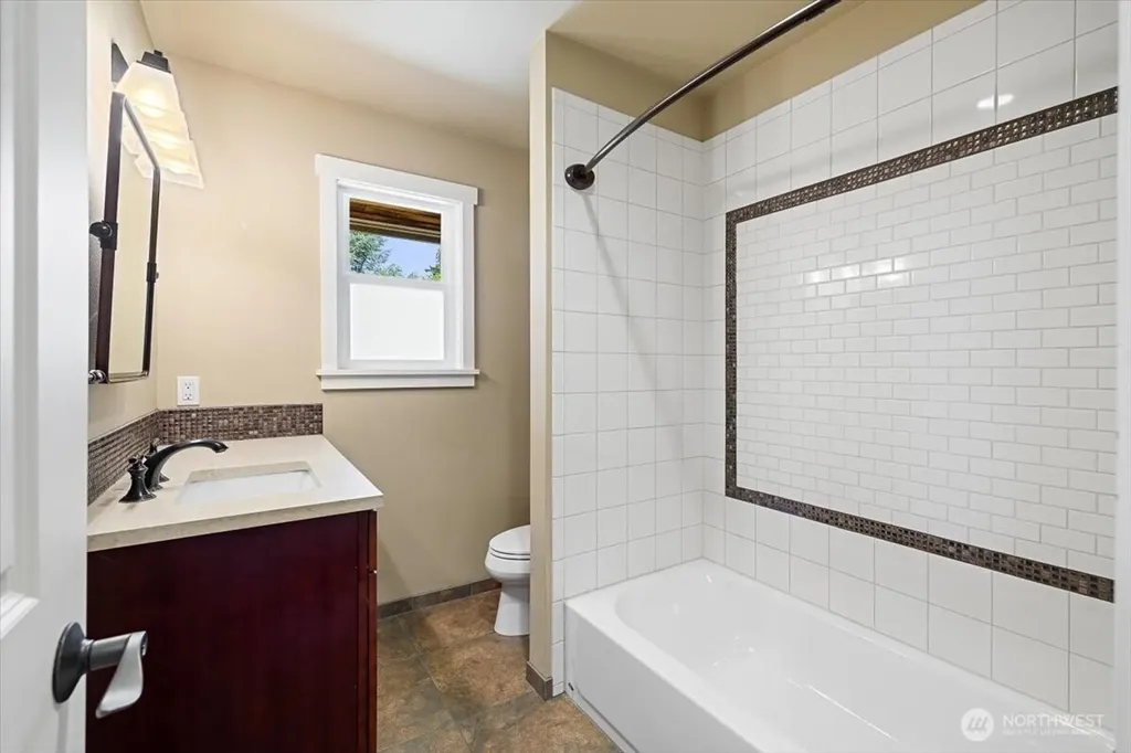 620 10th Avenue Kirkland WA 98033