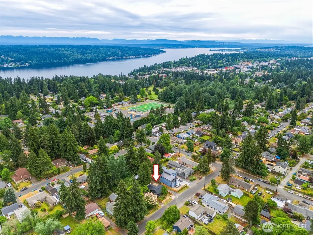 15822 26th Avenue NE Shoreline WA 98155
