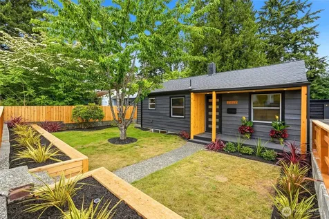 15822 26th Avenue NE Shoreline WA 98155