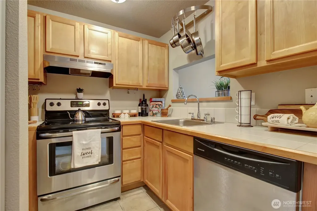 1126 N 198th Street Edmonds WA 98133