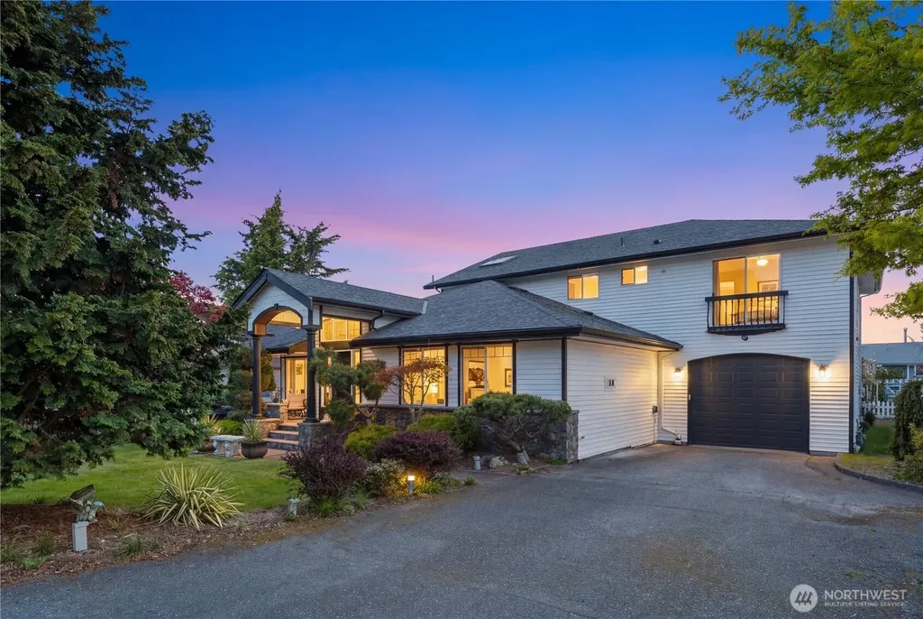 814 N 32nd Street Renton WA 98056