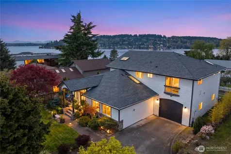 814 N 32nd Street Renton WA 98056