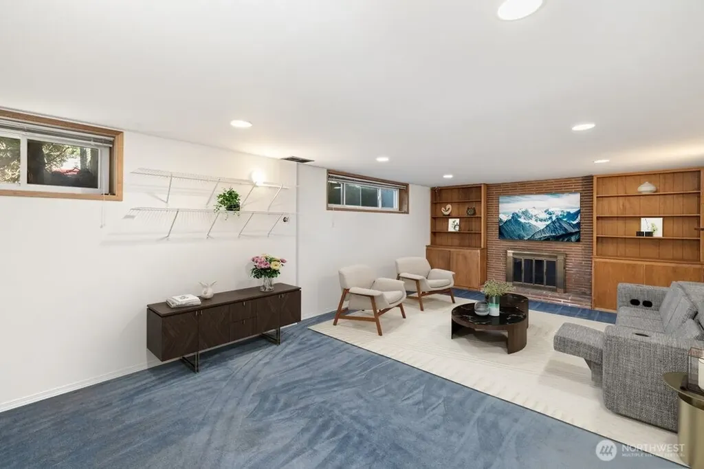 10312 Wallingford Avenue N Seattle WA 98133