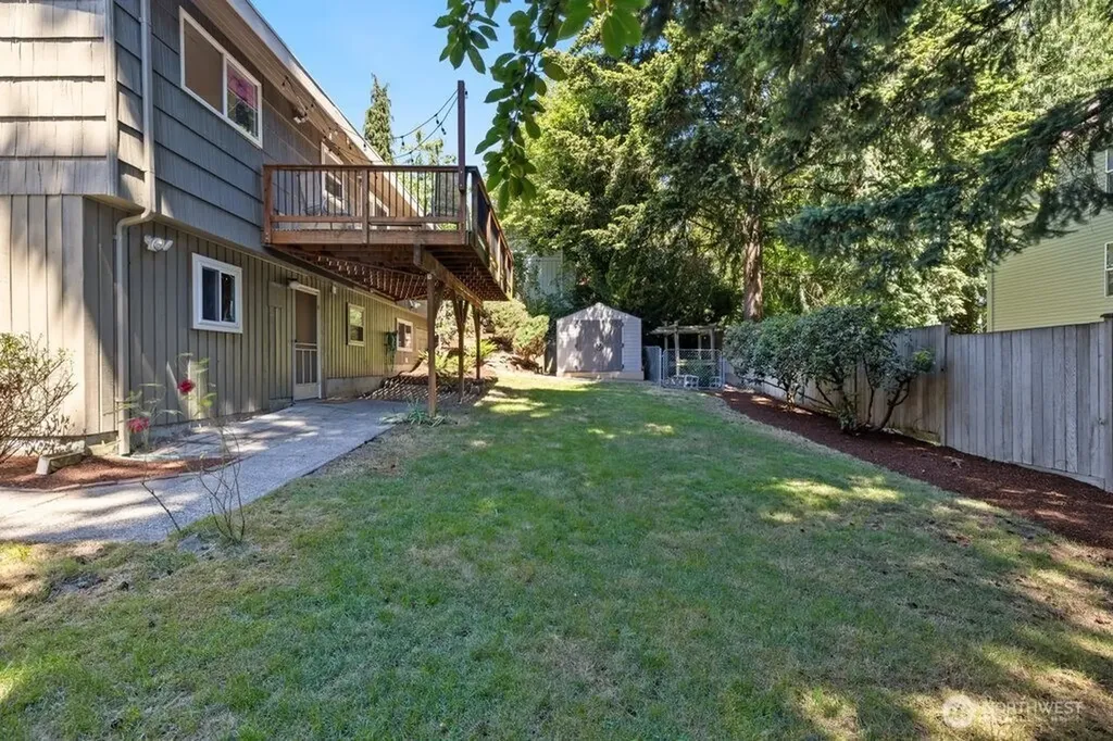 10312 Wallingford Avenue N Seattle WA 98133