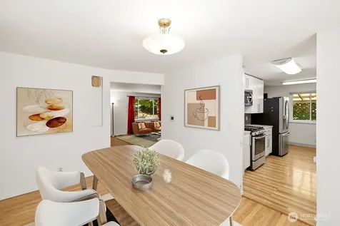 10312 Wallingford Avenue N Seattle WA 98133