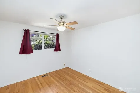10312 Wallingford Avenue N Seattle WA 98133