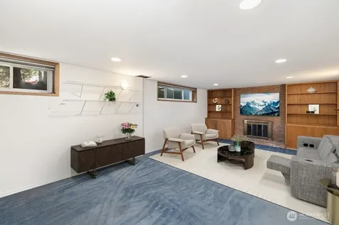 10312 Wallingford Avenue N Seattle WA 98133