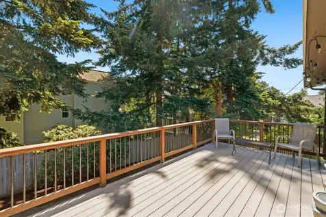 10312 Wallingford Avenue N Seattle WA 98133