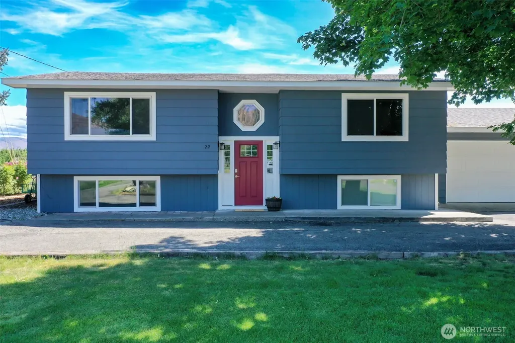 22 Weatherstone Road Omak WA 98841