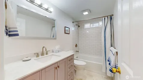 22 Weatherstone Road Omak WA 98841