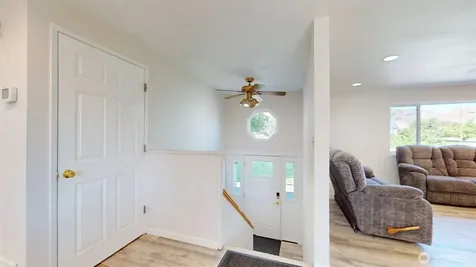 22 Weatherstone Road Omak WA 98841