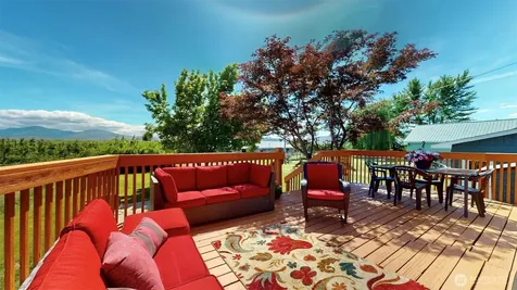 22 Weatherstone Road Omak WA 98841