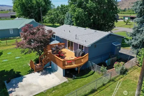22 Weatherstone Road Omak WA 98841