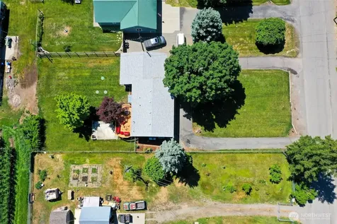 22 Weatherstone Road Omak WA 98841