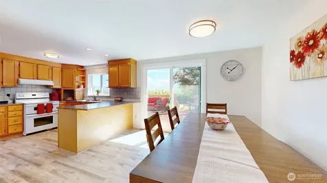 22 Weatherstone Road Omak WA 98841