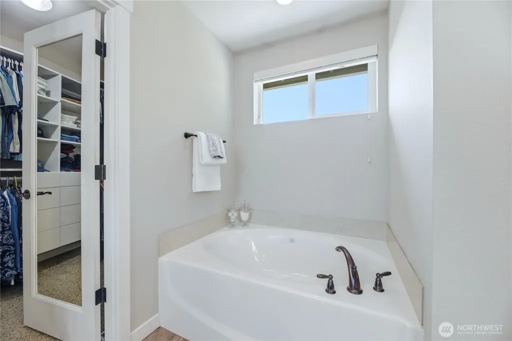13806 197th Avenue E Bonney Lake WA 98391