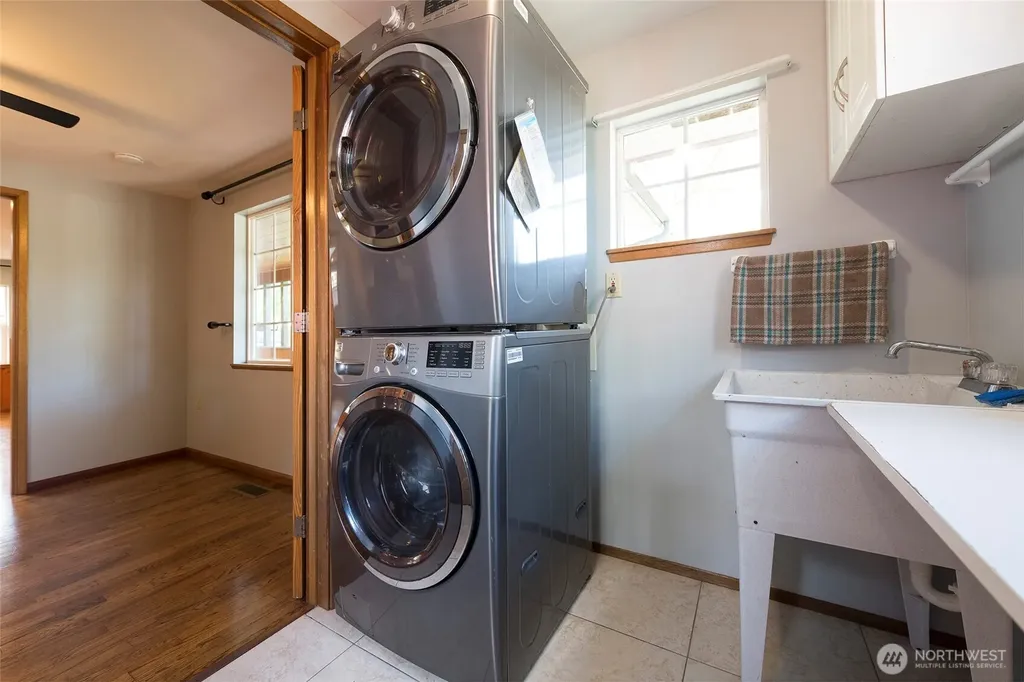 3728 S 175th Street Seatac WA 98188