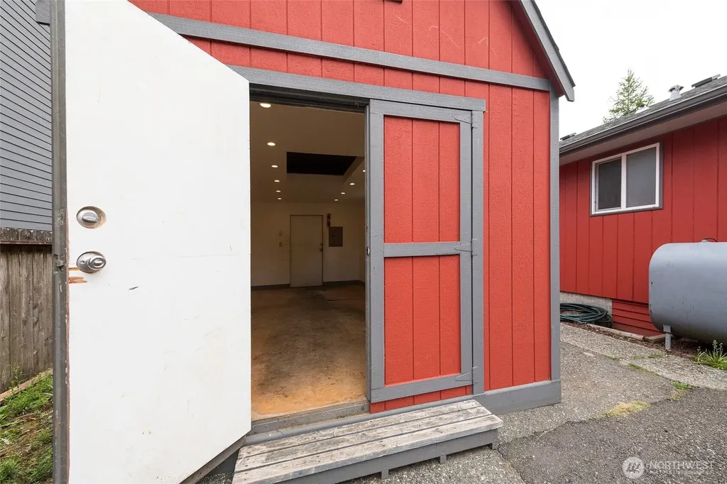 3728 S 175th Street Seatac WA 98188