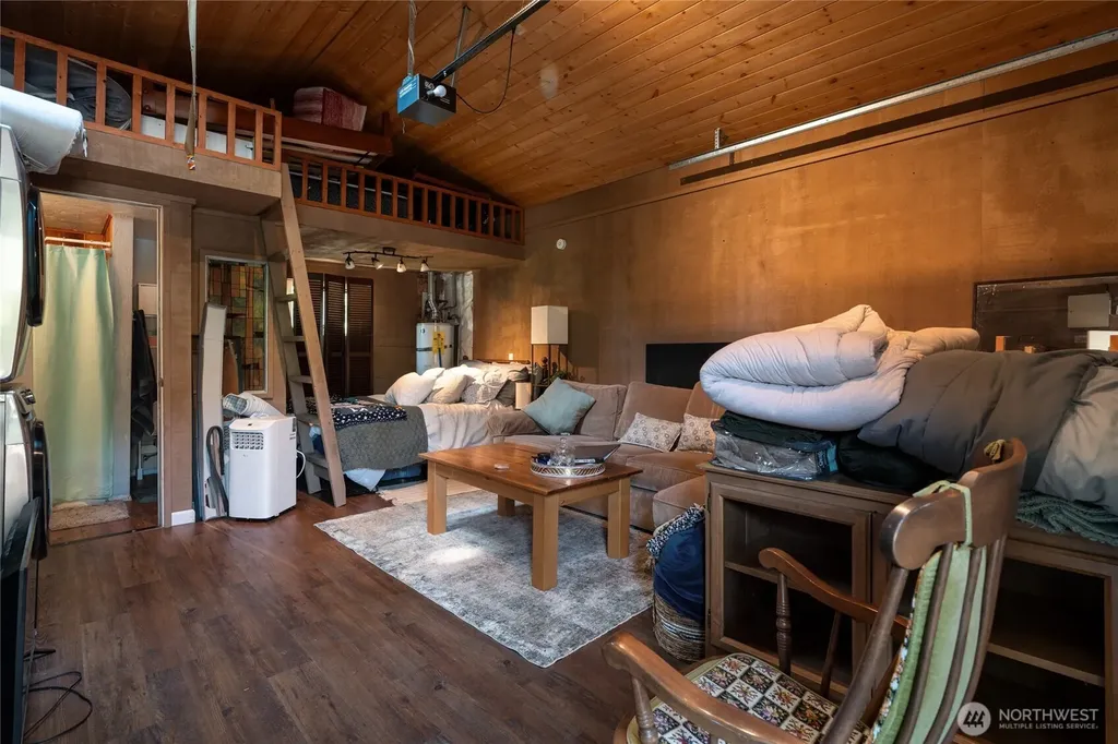 570 N Duckabush Drive W Hoodsport WA 98548