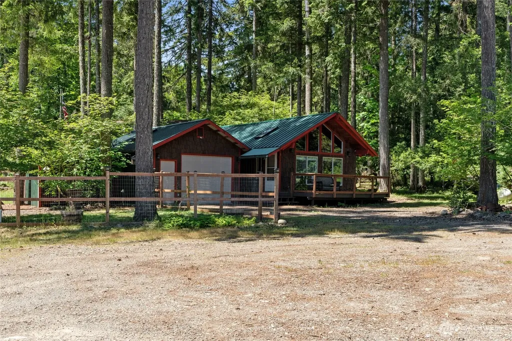 570 N Duckabush Drive W Hoodsport WA 98548
