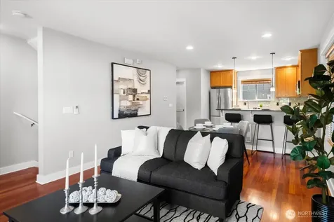 4429 41st Avenue SW Seattle WA 98116