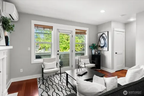 4429 41st Avenue SW Seattle WA 98116